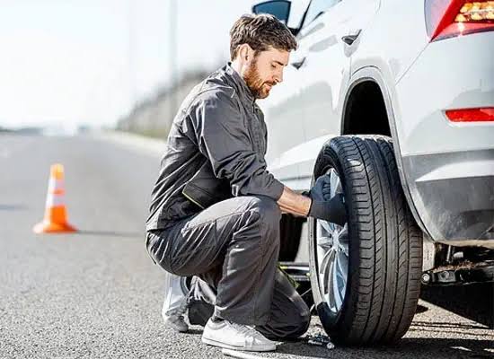 Flat Tyre Repair Dubai |Mobile, Puncture Fix or Change, 24/7